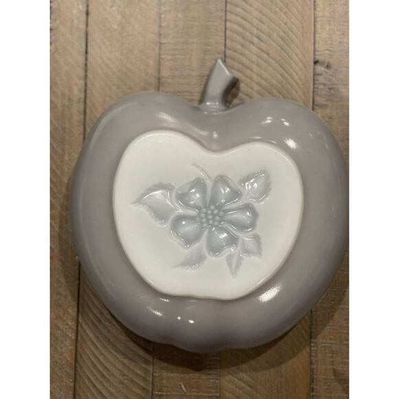 Grey Milk Glass Apple Shaped Serving Bowl Dish W/ Embossed Floral Design *Unique - Picture 3 of 5